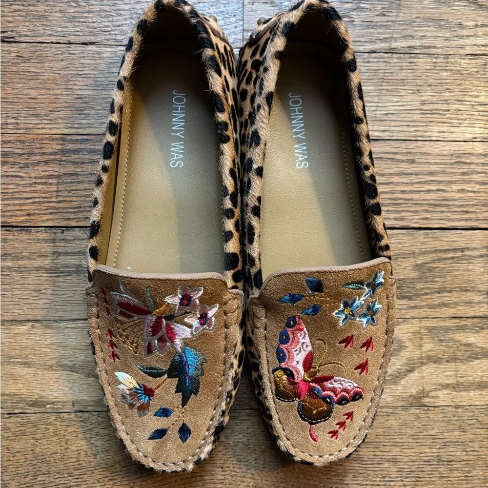 JOHHNY WAS Taline Leopard Embroidered Calf Hair Slip on Moccasins Loafers - Picture 2 of 6